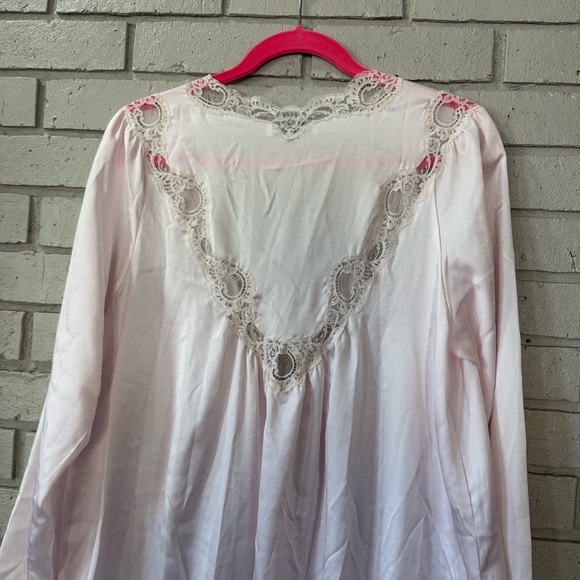 Vintage Christian Dior Light Pink Lace Trim Satin Chemise size medium made inUSA - Picture 4 of 9